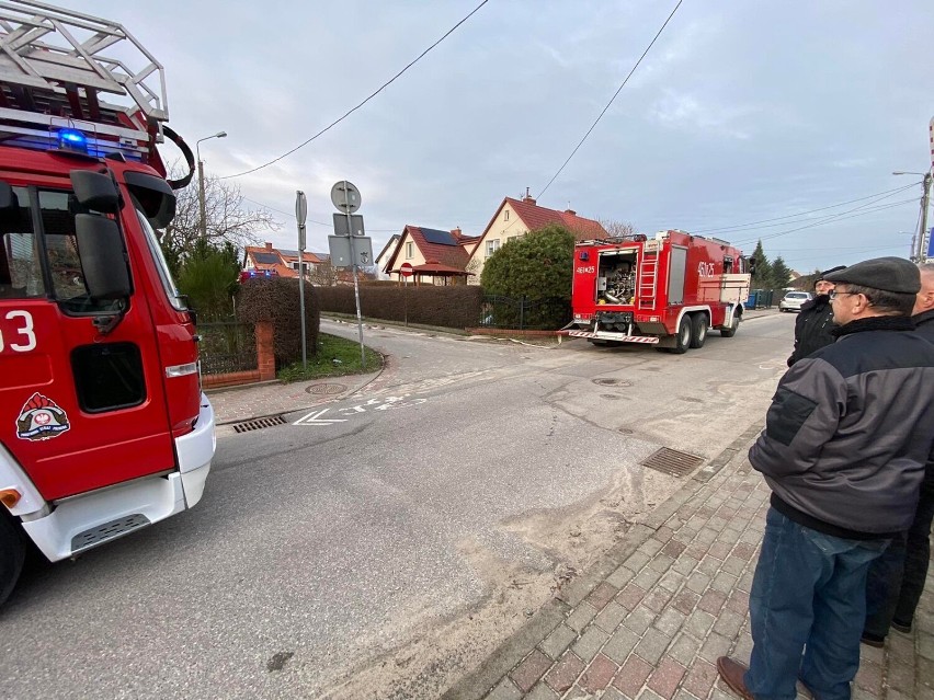 Pożar garażu gasiło 6 zastępów strażackich z Kwidzyna i...