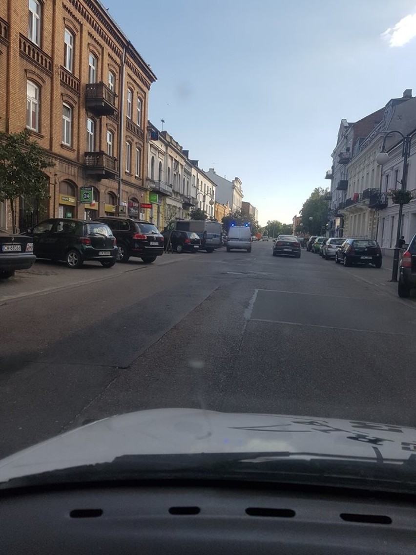 Dwie 16-latki z matką okradły jubilera na ulicy Kościuszki we Włocławku [zdjęcia, wideo]