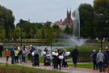 Park Miejski w Świebodzinie służy mieszkańcom i zwierzętom. Czy na Błonia można wejść z czworonogiem?