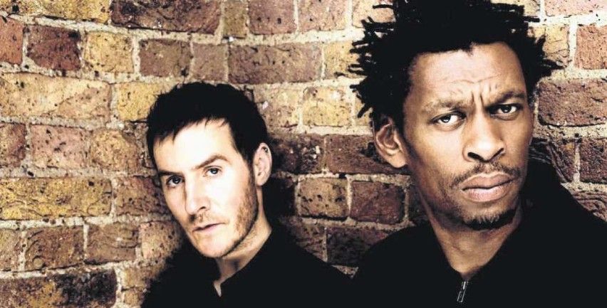 Mroczna i gęsta muzyka grupy Massive Attack świetnie zabrzmi...