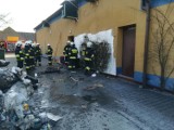 Pożar przy sklepie  w Wijewie. Konieczna była ewakuacja klientów i załogi [ZDJĘCIA]