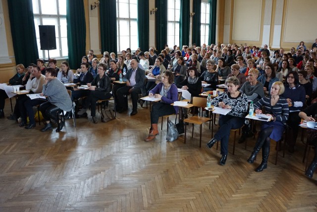 W Łodzi przeprowadzono szkolenie urzędników obsługujących program "Rodzina 500 plus"