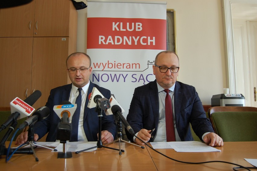 Nowy Sącz. Klub Radnych Wybieram Nowy Sącz chce umożliwić skup miliona plastikowych butelek w cenie 10 gr za sztukę