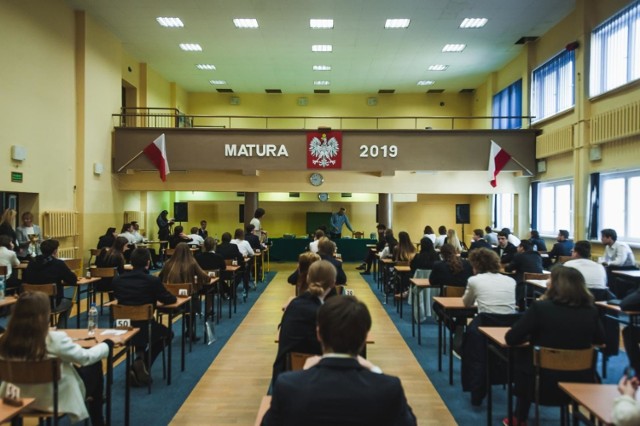 Matury poprawkowe 2019. Kiedy są egzaminy poprawkowe, o której godzinie i kto je pisze?