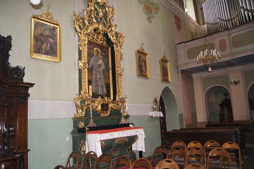 Klasztor oo. Franciszkanów w Radomsku pełen barokowych skarbów. Trwa renowacja
