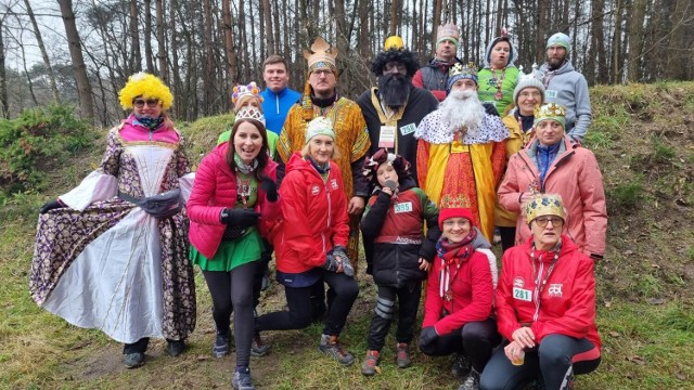 Członkowie Bolące Piszczele Nordic Walking Bełchatów wzięli udział w Marszu Trzech Króli