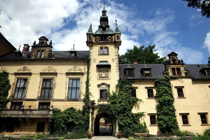 Zamek Kliczków to jeden z najlepiej zachowanych zamków na...