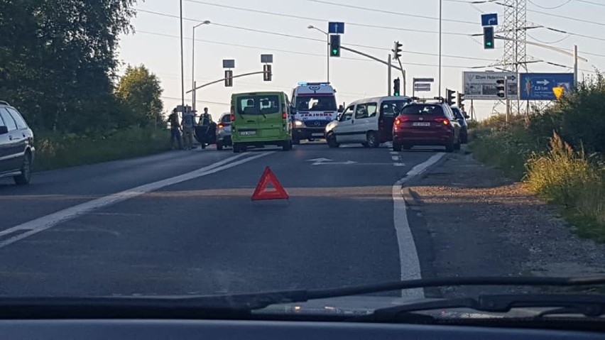 PILNE: Wypadek na DW 911 w Piekarach Śląskich na wysokości...