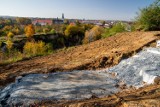 Rewitalizacja Winnej Góry w Trzebnicy. Trwają prace. Zobacz jak wygląda "Kociak" na zdjęciach i wizualizacjach