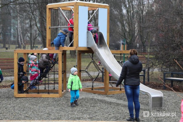 Nowy plac zabaw w Parku Skalskiego