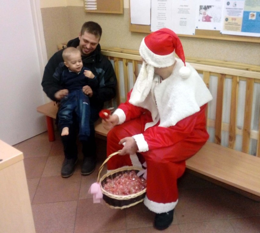 Święty Mikołaj odwiedził Żłobek Miejski w Łowiczu [ZDJĘCIA]
