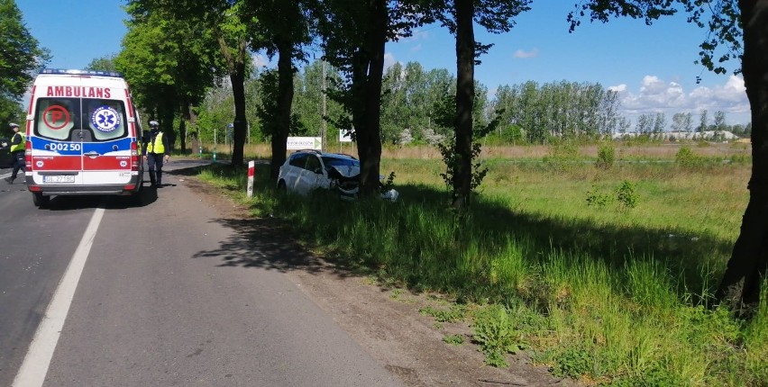 Głogów: Zderzenie dwóch aut. Droga w kierunku Żukowic jest zablokowana