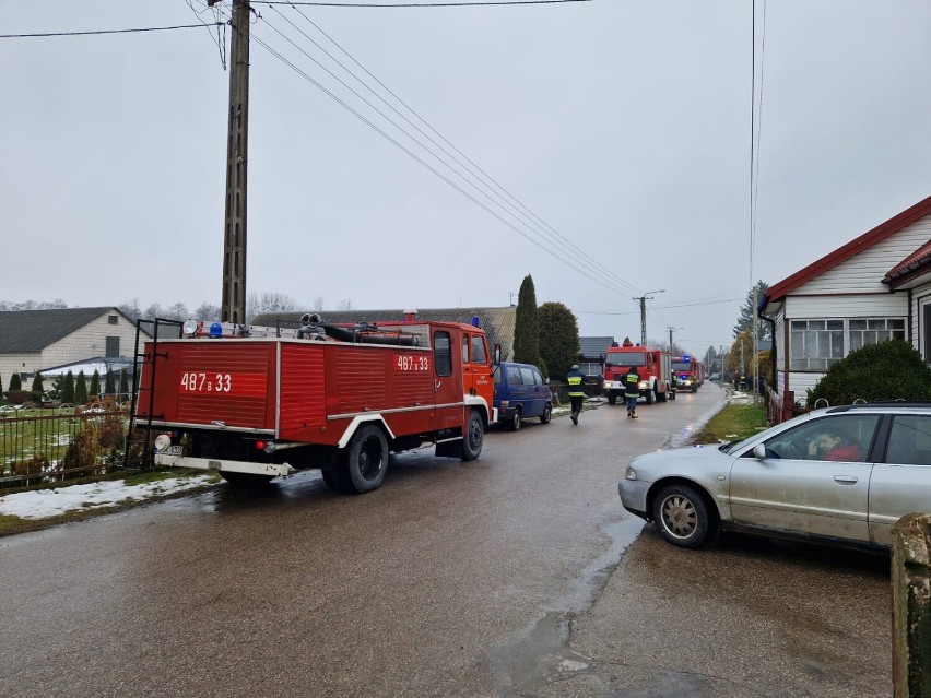 Spłonął dom w Teolinie w gminie Janów. Pomóżmy 6-osobowej rodzinie, która straciła dach nad głową 