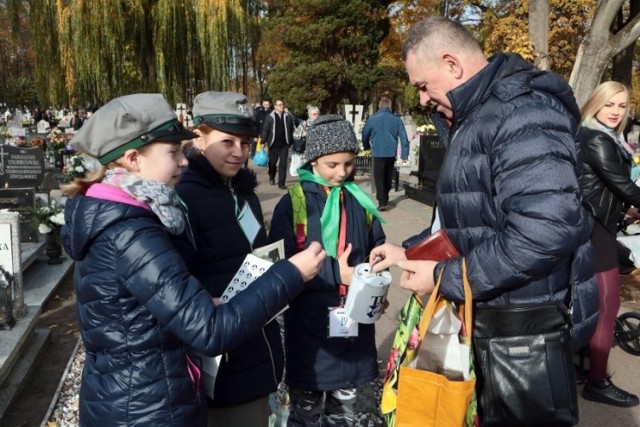 Wolontariusze Towarzystwa Opieki nad Zabytkami w Grudziądzu na cmentarzu pojawią się 30 października i 1 listopada