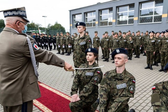 Pasowanie na uczniów klas mundurowych