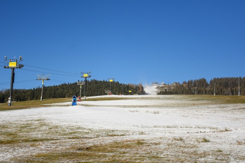 Zakopane. Rozpoczęło się śnieżenie stoków narciarskich. Nie wiadomo jednak nadal, czy sezon narciarski wystartuje