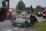 Wypadek w Kokaninie. Opel dachował na krajowej "25" [FOTO]