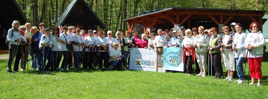 IV Rajd Nordic Walking im. Grzegorza Różyńskiego w Wejherowie. [ZDJĘCIA]