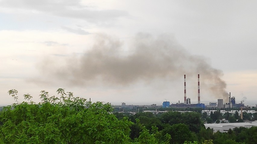 Kraków. Znów awaria w hucie i kłęby czarnego dymu. Winne odcięcie prądu?