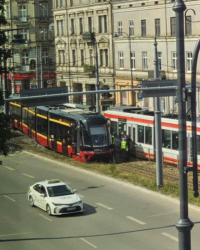 Skrzyżowaniu ulic Zachodniej i Legionów. W poniedziałek wykoleił się tam tramwaj Moderus Gamma