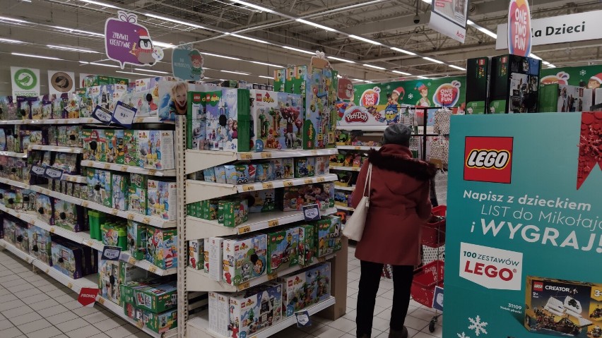 Mikołajki 2022, jakie promocje na zabawki w piotrkowskich marketach? ZDJĘCIA