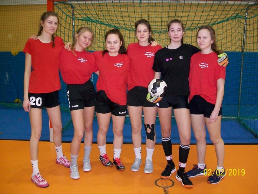 Cztery kobiece drużyny spotkały się na turnieju piłki nożnej w Budzyniu (ZDJĘCIA)