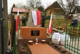 Żołnierz Armii Krajowej doczekał się upamiętnienia w Kielcach. W sobotę odsłonięto pomnik Zygmunta Firley'a o pseudonimie "Kajtek"