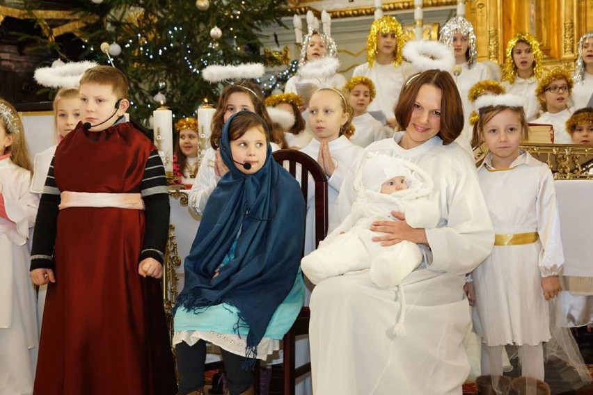 Misterium Bożonarodzeniowe w Poddębicach odbyło się po raz...