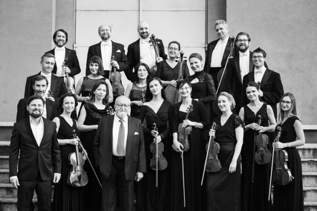 Sinfonietta Cracovia to orkiestra, która była szczególnie bliska Krzysztofowi Pendereckiemu. Teraz muzycy składają specjalną płytą hołd swemu mistrzowi