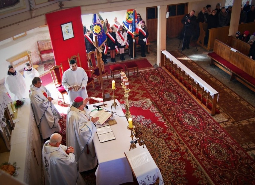 Szkoła w Łozinie nosi już imię Kazimierza Górskiego, a obok niej stoi nowe boisko Orlik