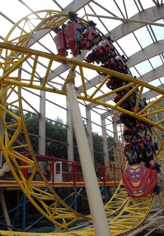 Miasteczko Westernowe w Żorach: Rollercoaster już działa ZDJĘCIA