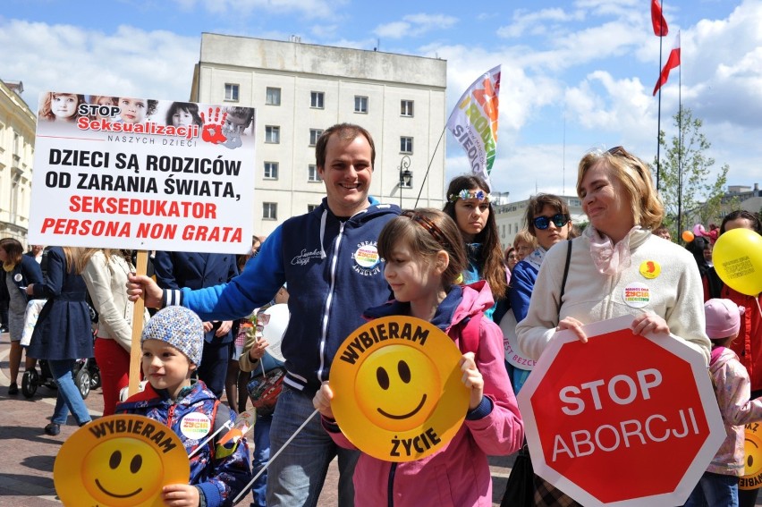 Marsz dla Życia i Rodziny, Warszawa 2019. Będą protestować przeciwko "demoralizującej seksedukacji" dzieci