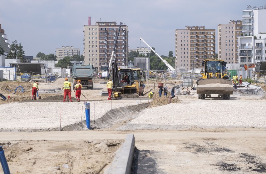 Kondratowicza. Do końca roku otwarcie "alei tysiąca drzew". Miasto uważa, że to modelowa droga. Dlaczego?