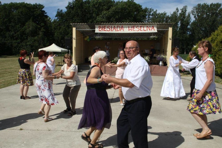 Biesiada weselna w Domu Pomocy Społecznej w Rogowie  [ZDJĘCIA] 