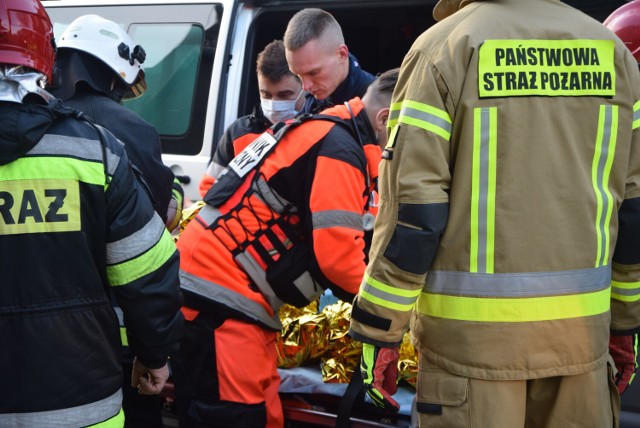 Strażacy z Sieradza w akcji na Rybnej. Dwie osoby poszkodowane