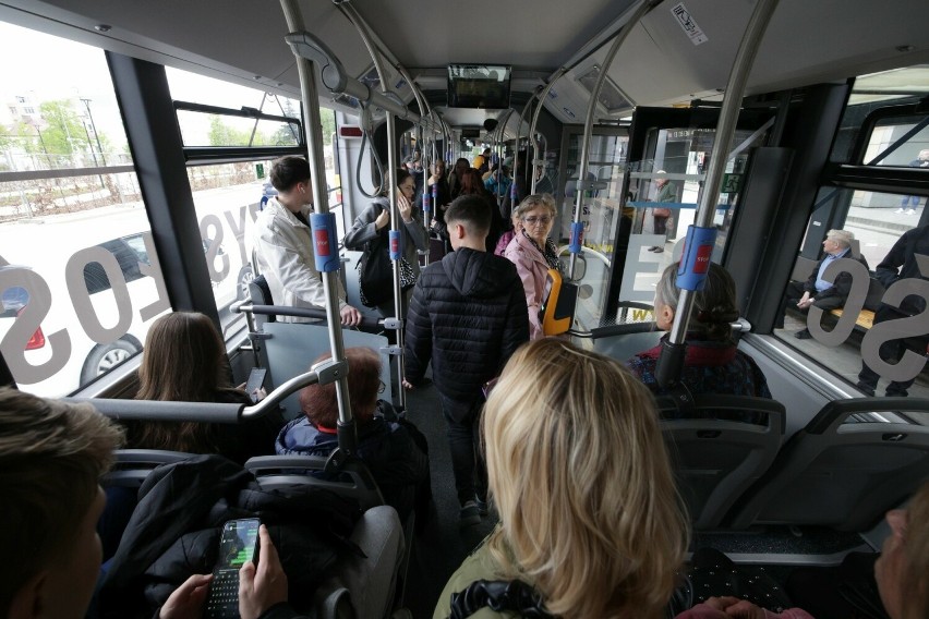 Pierwszy elektryczny autobus w Kielcach. Jakie wrażenia z podróży? Zapytaliśmy pasażerów i kierowcę