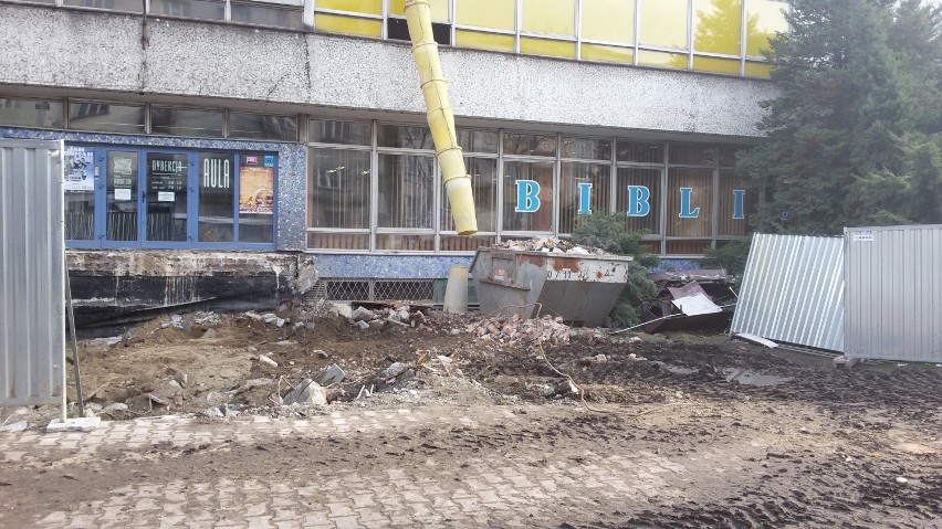 Biblioteka Sosnowiec: widać postęp remontu [ZDJĘCIA]