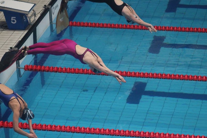 UKS Delfinek Chodzież był piąty w I rundzie Pucharu Świata w Pływaniu w Płetwach w Eger (FOTO)