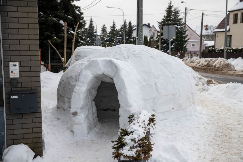 Eskimosi w Białymstoku? Przy ul. Gajowej pojawiło się igloo (zdjęcia)                             