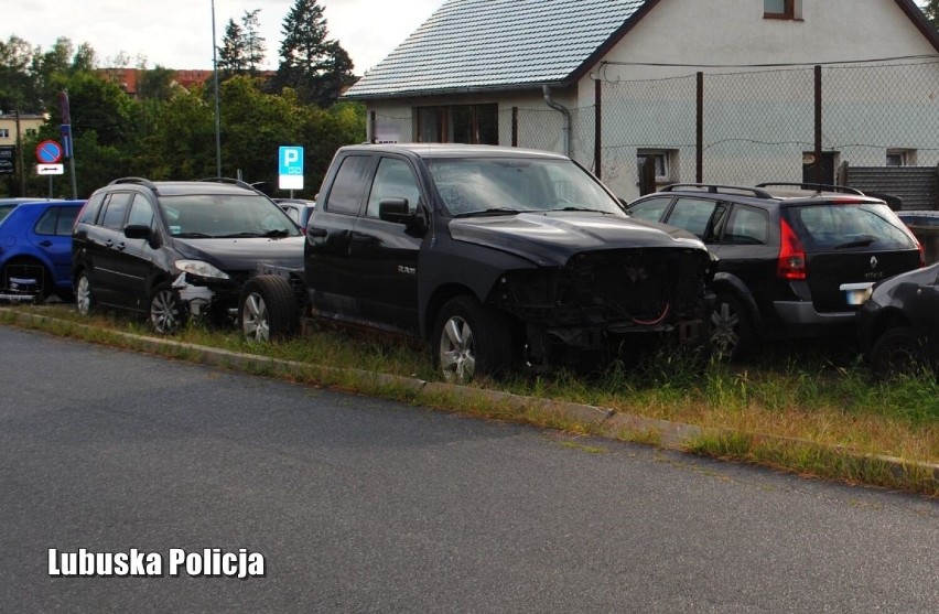 Podejrzani postanowili uciąć sobie popołudniową drzemkę w...