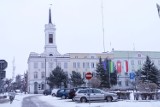 Ostrołęka. Znaczące ograniczenie pracy ratusza i innych instytucji. Powodem jest wzrost zachorowań na Covid-19. 27.01.2022