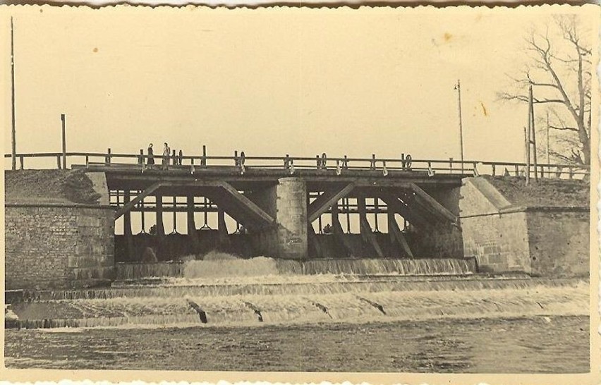 Jaz i most nad rzeką Kamienną w roku 1940.