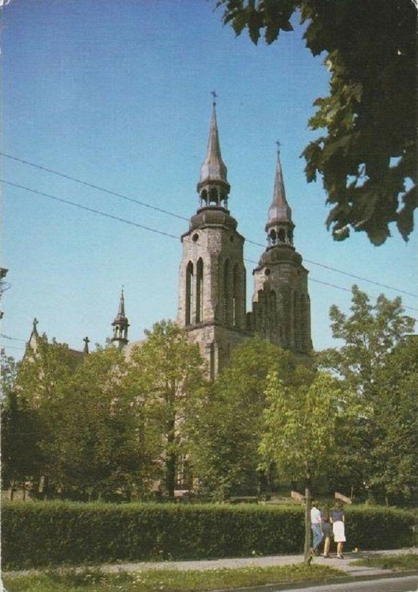 Lata 1975-1990 , Kościół NSJ w Sarżysku-Kamiennej.