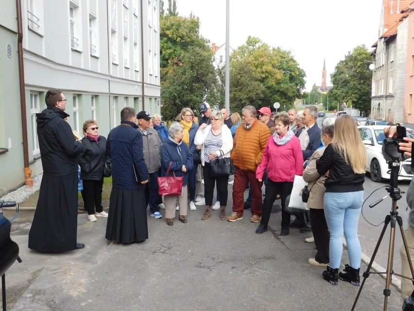 Wałbrzych: Wręczono klucze lokatorom wyremontowanych...