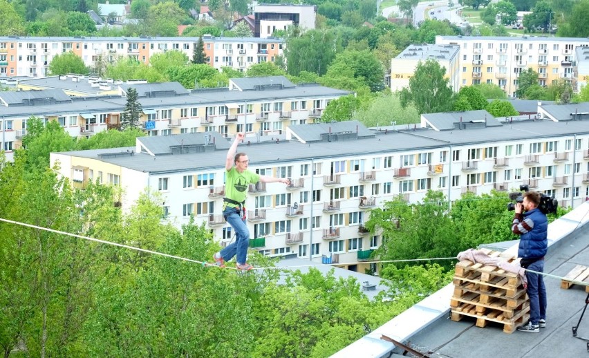 Żeby uprawiać slackline nie trzeba specjalnego treningu....