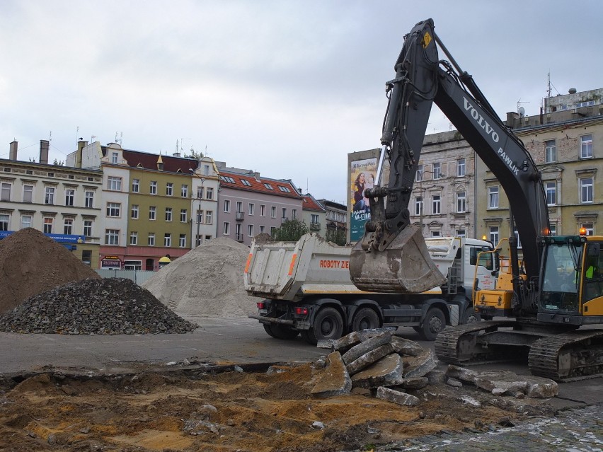 Ruszyła budowa podziemnego parkingu na placu Kopernika w...