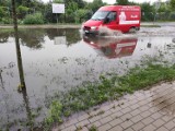 Ulica Limanowskiego w Oleśnicy zalana. Kierowcy: na co wydano 2 mln zł? 