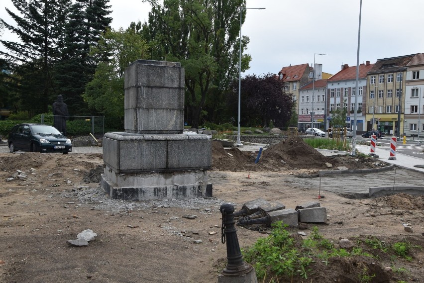 Od poniedziałku będzie można jeździć całą ul. Sikorskiego....