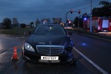 Rozpoznajesz tego mercedesa? Policja z Bydgoszczy szuka sprawcy kolizji [zdjęcia]