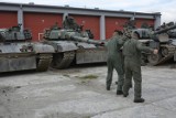 Żołnierze z 1. Batalionu Czołgów w Żurawicy szykują się do wyjazdu na Łotwę [ZDJĘCIA]